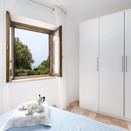 Acquamarina Holiday home