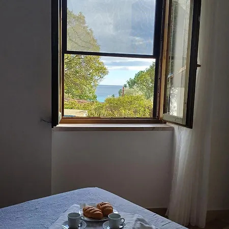 Holiday home Acquamarina